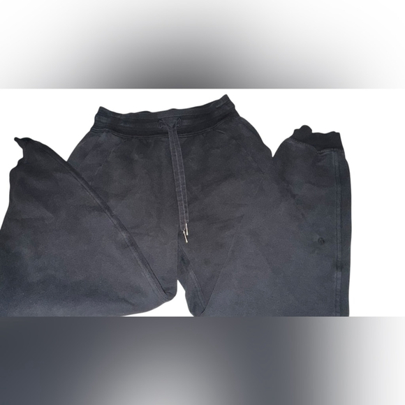 Lululemon Scuba Relaxed High-Rise Jogger
Black - Picture 5 of 9